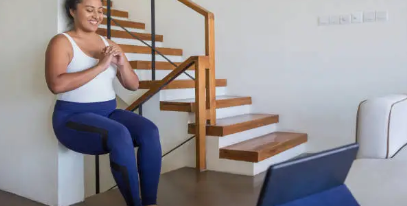 벽 스쿼트운동 이미지사진