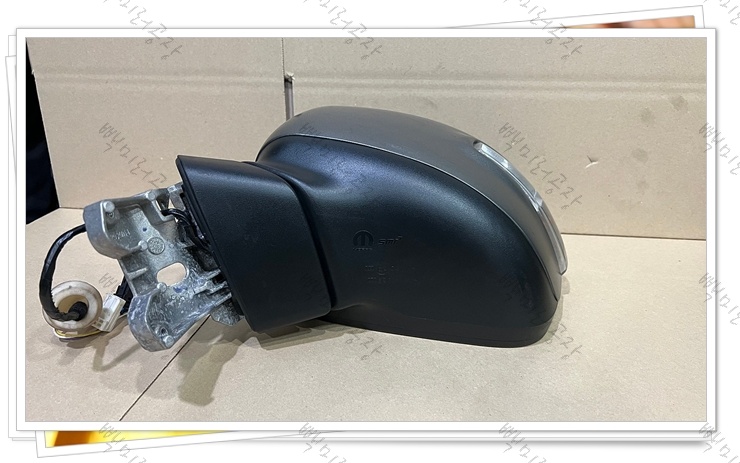 지프 레니게이드 중고 사이드미러 하단부
