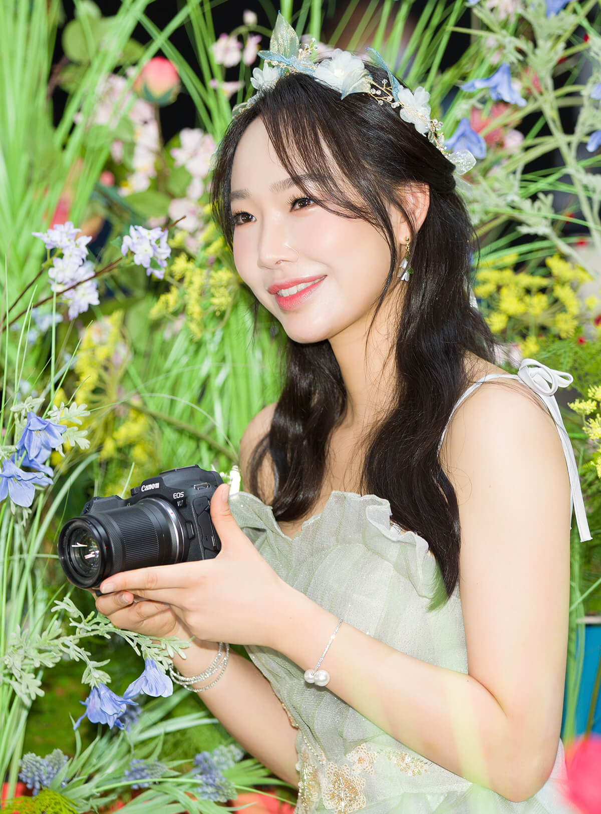 P&I 2022 캐논 부스 모델 김다나1