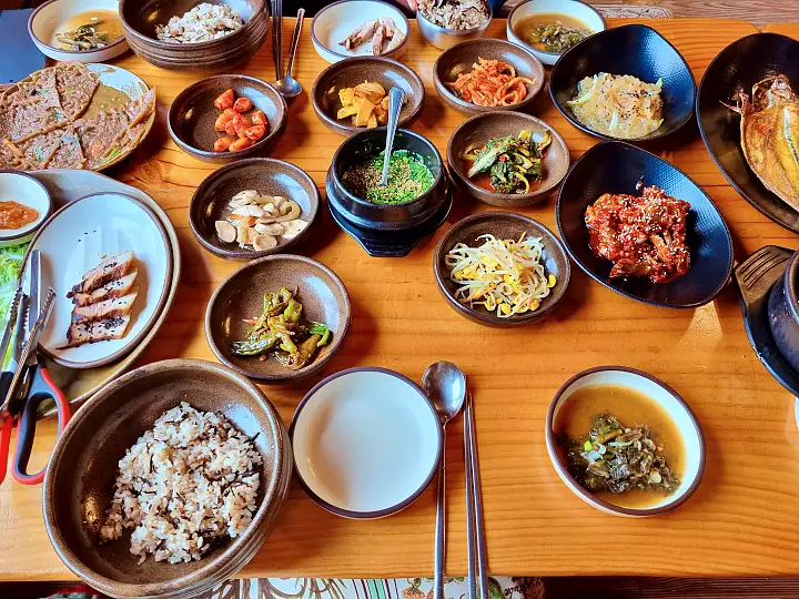식객 허영만 백반기행 178회 박해미 편 한방 백숙 묵전 보쌈 수육 생선구이 한정식 아산 맛집 소개
