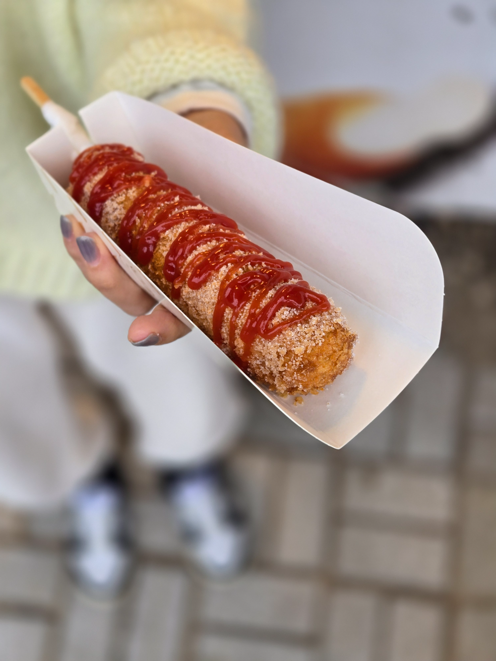 송정해수욕장 먹거리 &ndash; 바삭한 핫도그 간식