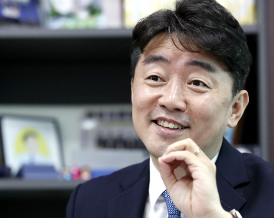 강훈식 국회의원 프로필