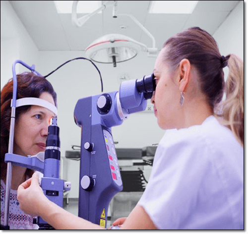 시력이 떨어진 여자