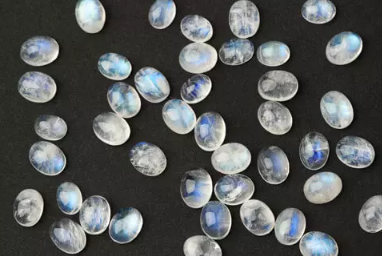 레인보우 문스톤