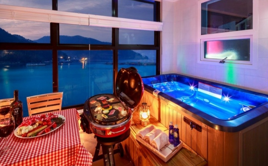 통영 메이블루 펜션