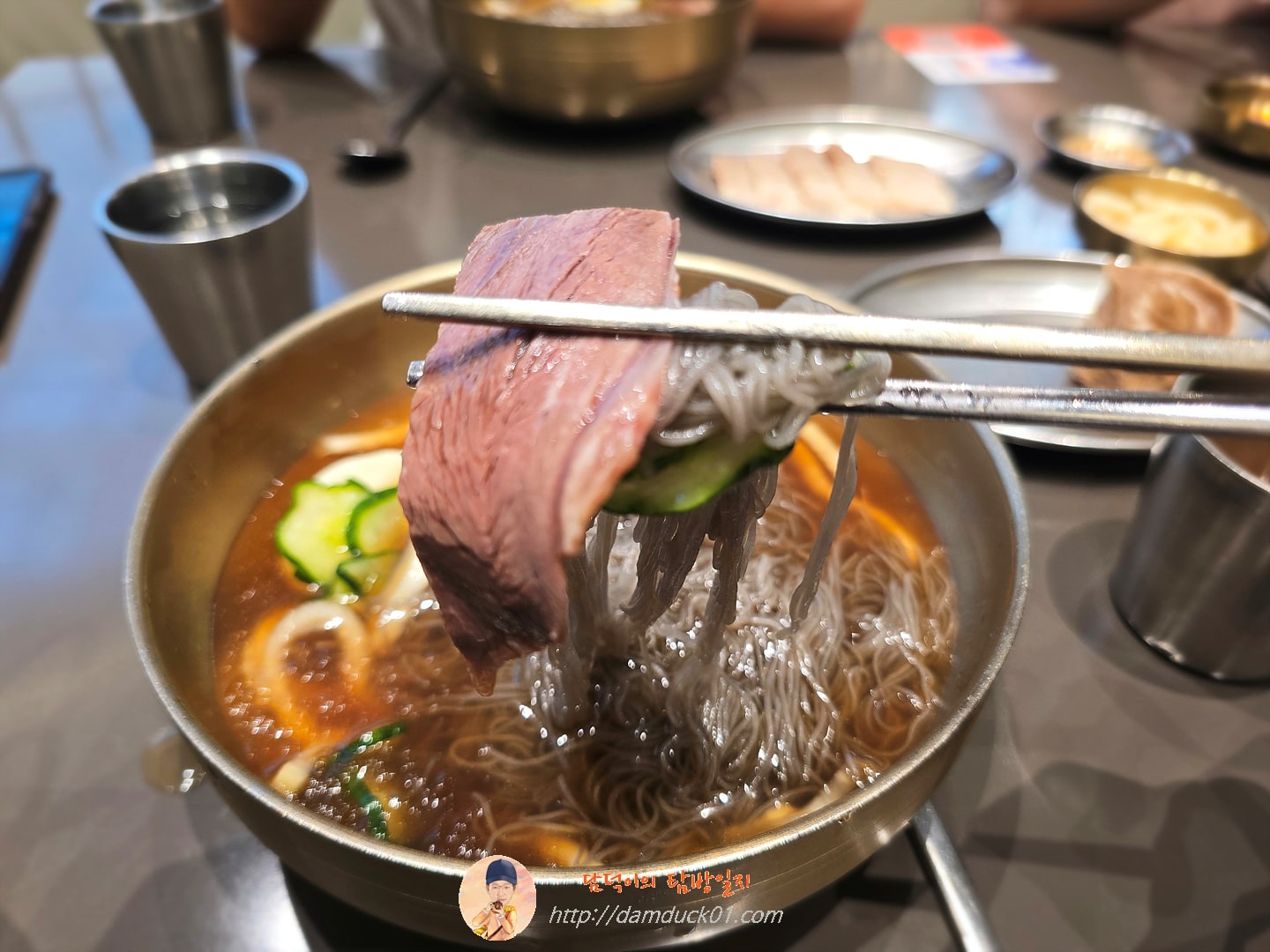 물냉면