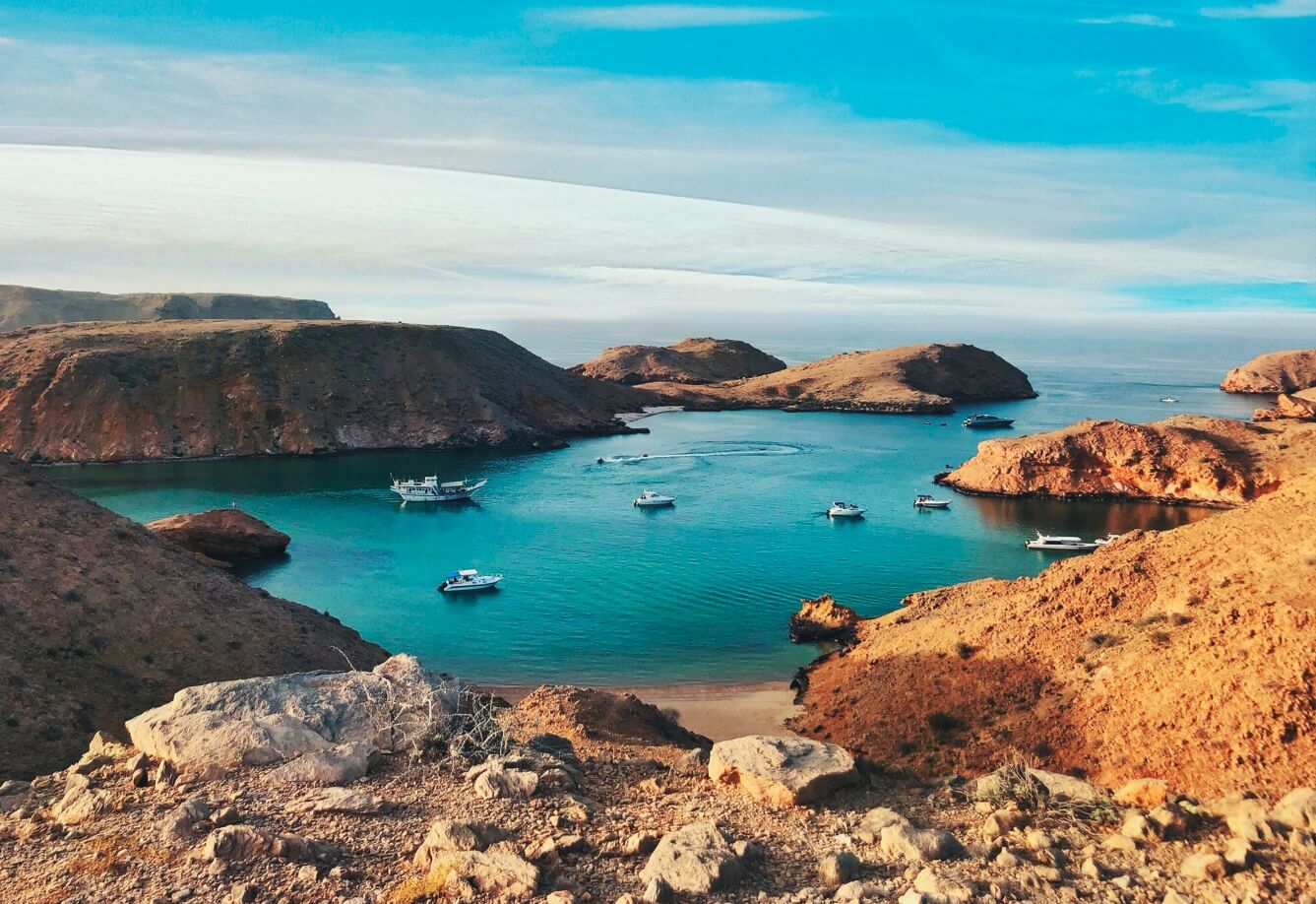 오만 해변 사진