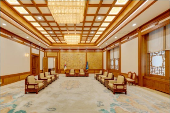 청와대-본관-집무실