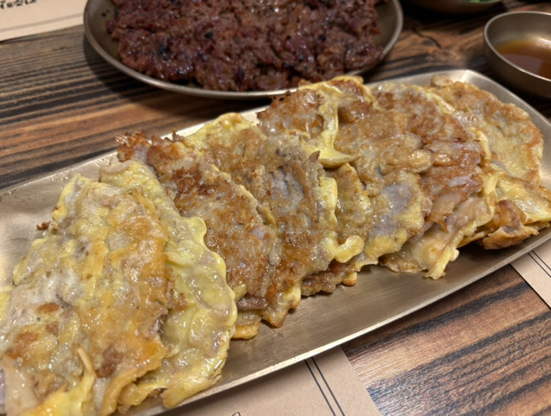 진주 중앙시장에 유명한 맛집의 육전