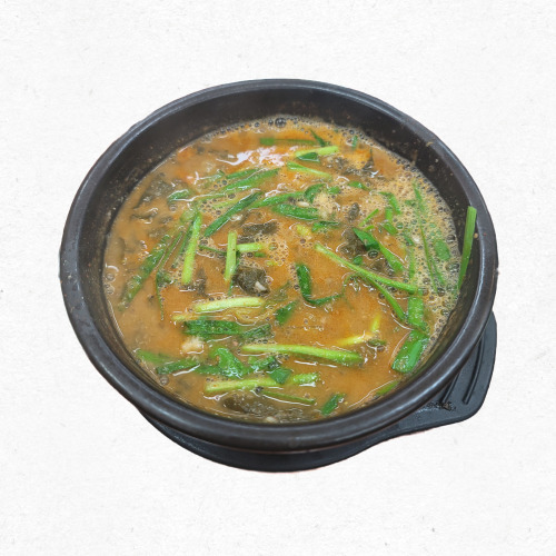 단백질과 칼슘이 풍부한 미꾸라지 추어탕