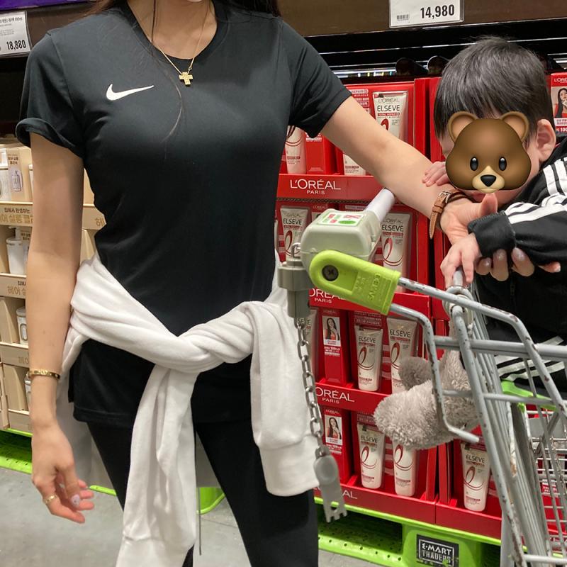 나이키 티셔츠 드라이핏 시원한 여성용 반팔티