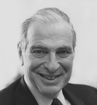 케네스-애로-사진