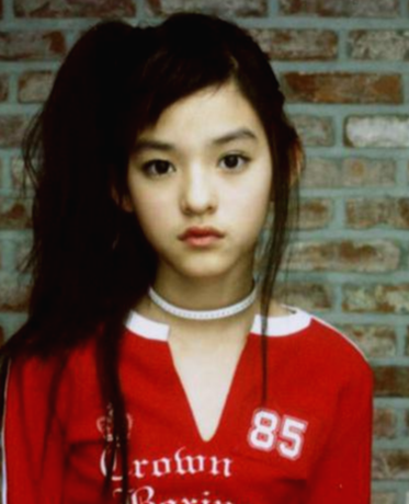 배우 김윤혜