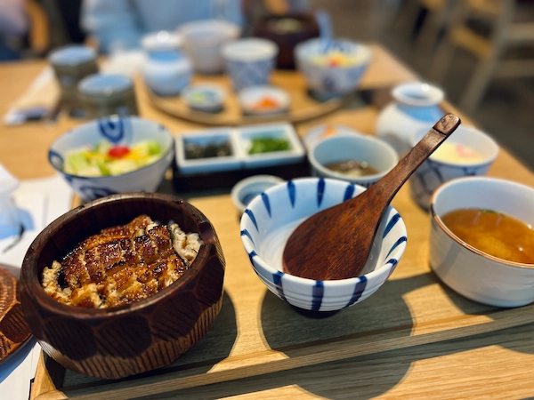 판교 월드마크 상가에 위치한 양산도 판교점 히쯔마부시