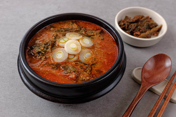 초복날짜, 초복, 중복, 말복, 복날 날짜까지 확인하시고 몸보신 음식도 어떤 것들이 있는지 참고하세요. 또한 봄, 여름, 가을, 겨울로 나뉘어지는 24절기도 함께 확인하세요!