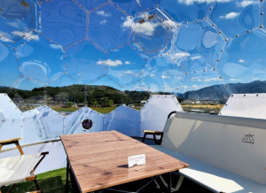 투명 돔 캠핑장