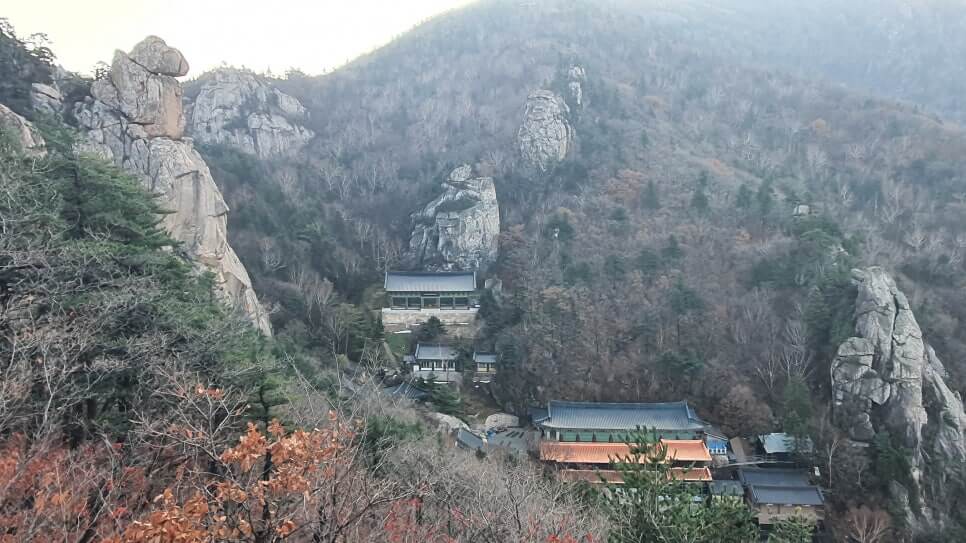 인제 봉정암 : 살아 생전에 꼭 한번 참배 해야할 불뇌사리보탑 가장 높고 가장 깊은 기도의 자리 하늘 아래 첫 사찰