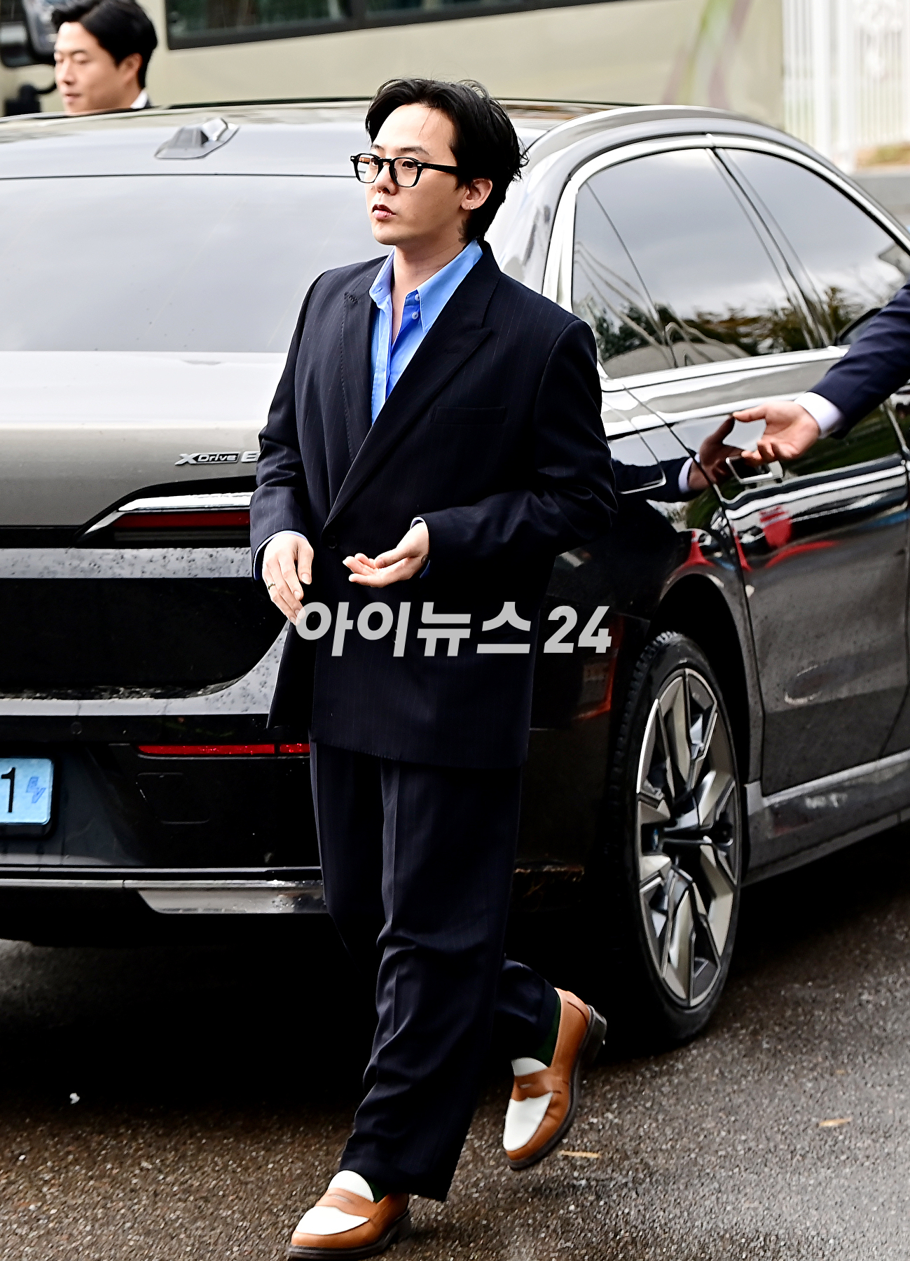 마약 투약 의혹을 받는 가수 지드래곤(GD, 권지용)이 6일 인천 남동구 논현경찰서에 출석하고 있다. [사진=곽영래 기자]