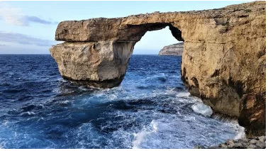 지중해의 낙원, 코미노가 반격에 나섰다