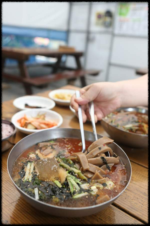 생생정보통 추천! 건강과 맛을 담은 도토리 밥상 – 영자할매의 묵집”