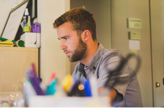 청년 실업률 해소를 위한 정부와 기업의 역할