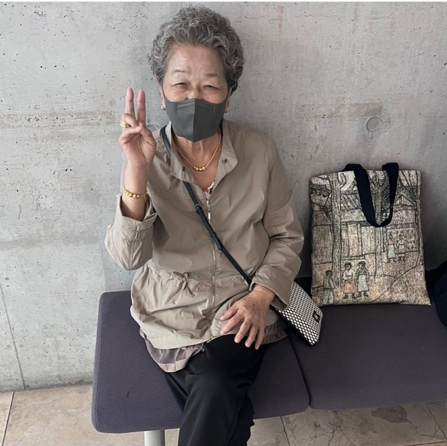 한소희-할머니