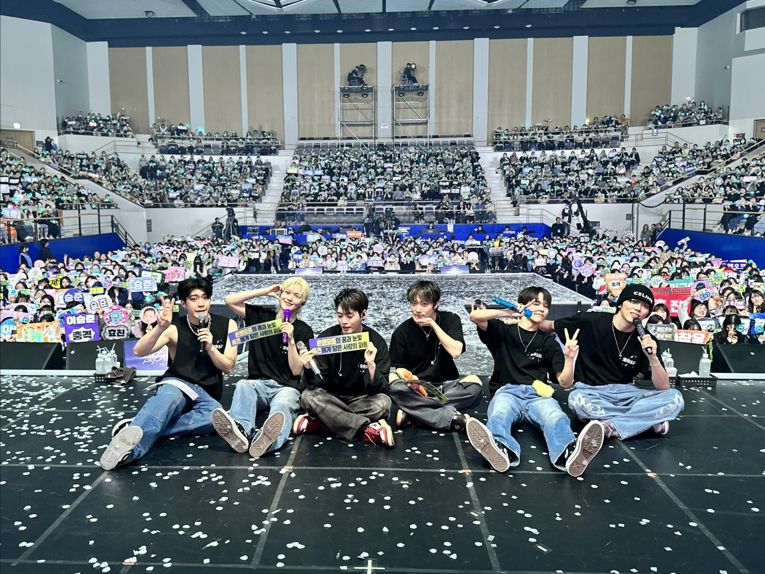 2024 온앤오프(ONF) CONCERT [SPOTLIGHT] IN SEOUL가 열리는 KBS아레나 무대