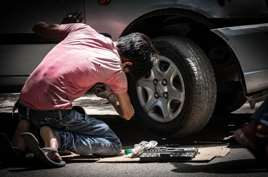 자동차 정비 사진