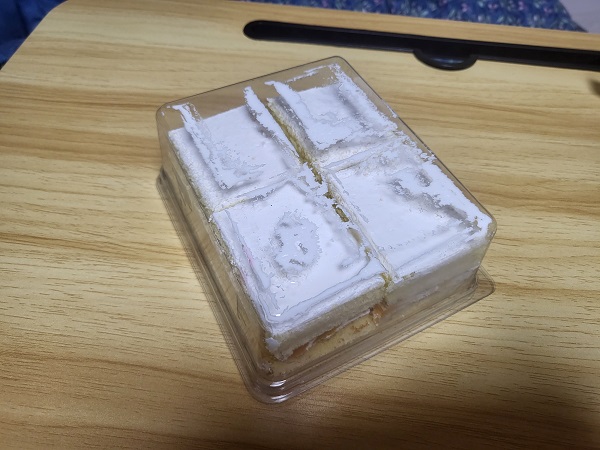 CU편의점 후르츠생크림케익