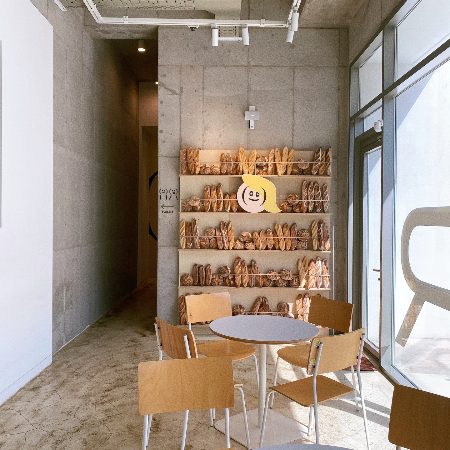 제주 구좌 송당무끈모루 안돌오름 밧돌오름 웨딩포토존 웨딩촬영 대형베이커리 카페 안도르 andor 인생샷