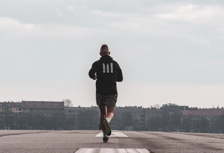 러닝만으로 10kg 감량? 초보 러너를 위한 현실적인 체중 감량 플랜