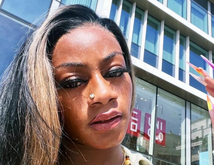 정면을-바라보는-샤캐리-리처드슨