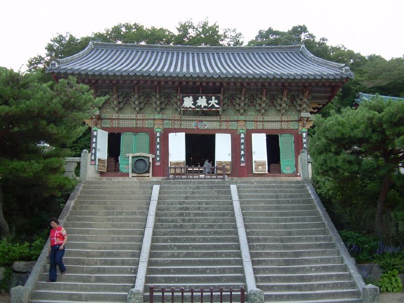 부산 범어사 대웅전