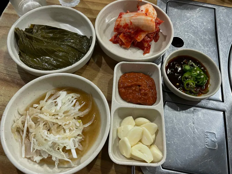 기본 반찬 모습