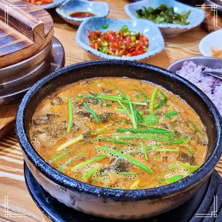 이만기 동네한바퀴 추어탕 정동극장 옆 3대 모녀 50년 노포 보양식 서울 시청 정동 맛집 소개