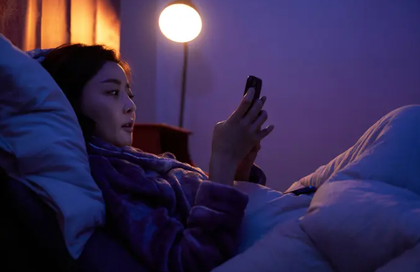 수면 장애 완화를 돕는 침대 관련 사진