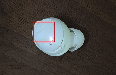 오른쪽-이어버드의-터치패드-위치