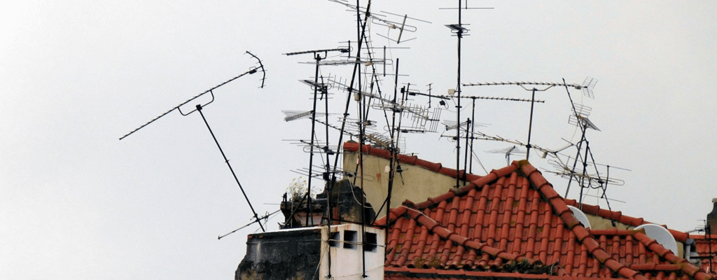 지상파, 공중파 차이는? 지상파 수신을 위한 안테나 사진