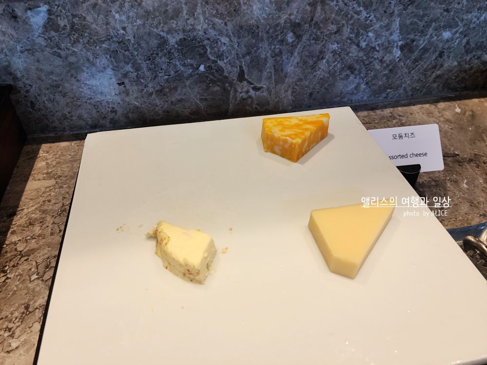 포포인츠 바이 쉐라톤 서울 명동 에볼루션 뷔페 런치 후기