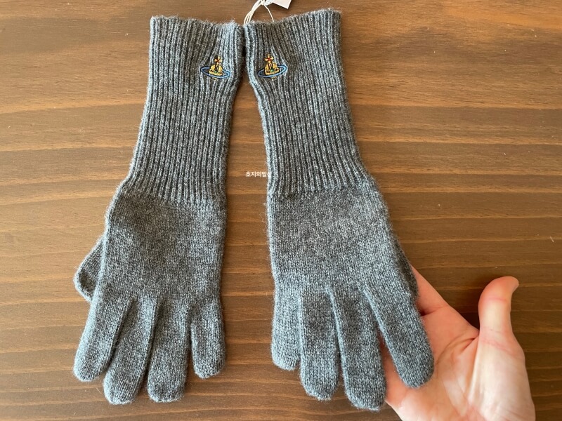 비비안웨스트우드 롱 리브 캐시미어 장갑 - 상품 모습