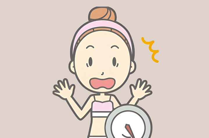 체중-감소에-놀라는-여성