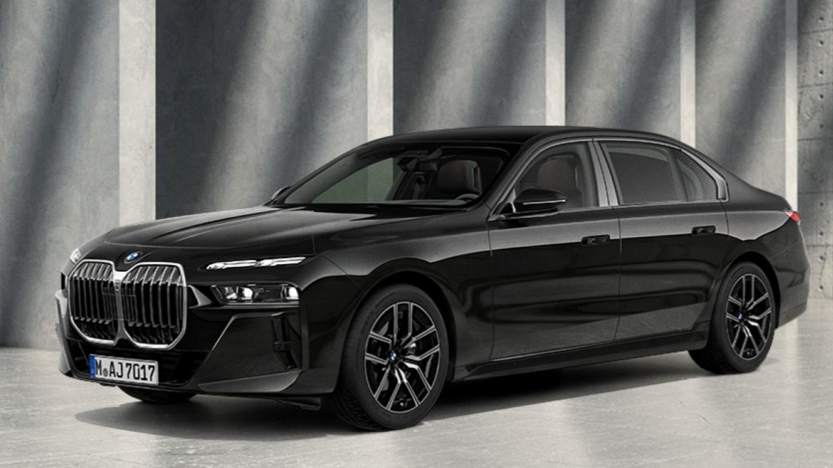 BMW 7시리즈 블랙 하이글로스 사이드 몰딩 및 도어 핸들 (출처: BMW 코리아)
