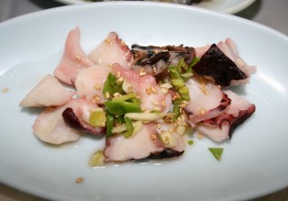 비브리오 패혈증 주의보! &ldquo;덜 익힌 해산물 위험해요&rdquo; 증상과 예방법