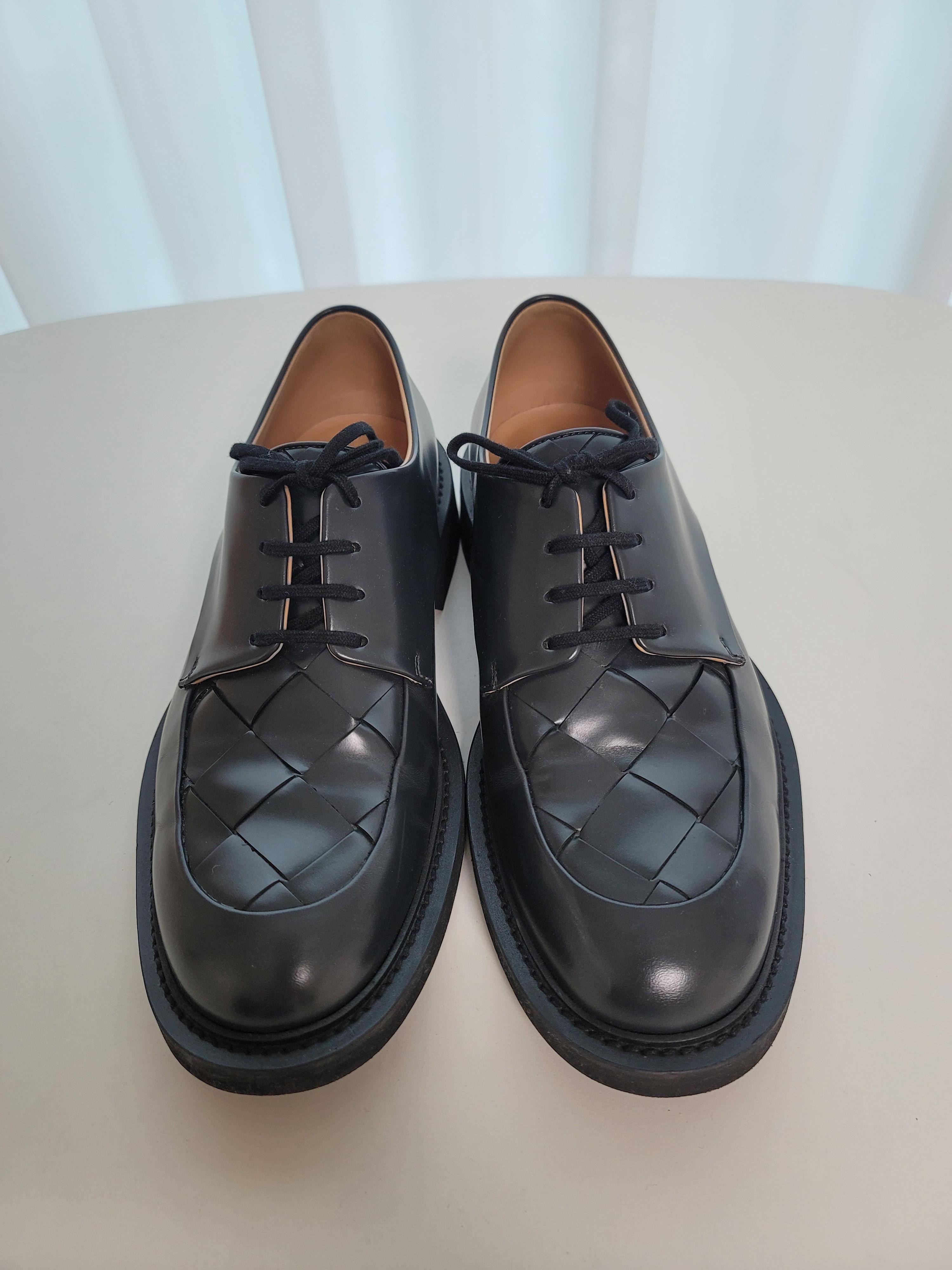 Bottega Veneta Intrecciato Derby Shoes Graphite