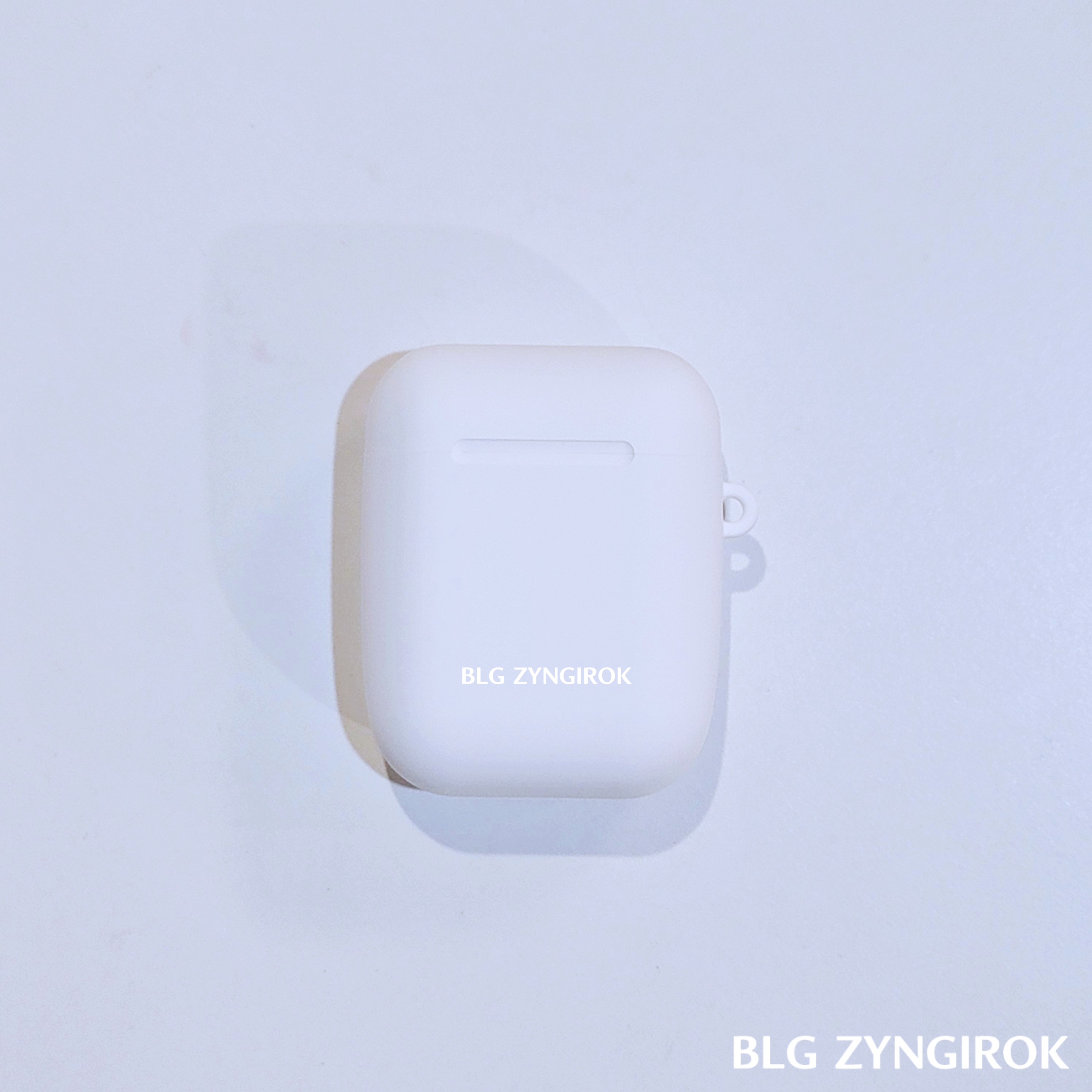 다이소 무선 블루투스 이어폰 케이스 정면 모습이다.