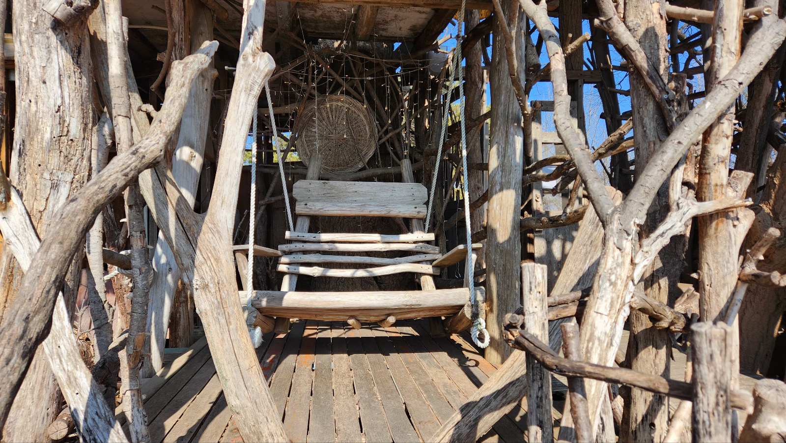 트리하우스흔들의자