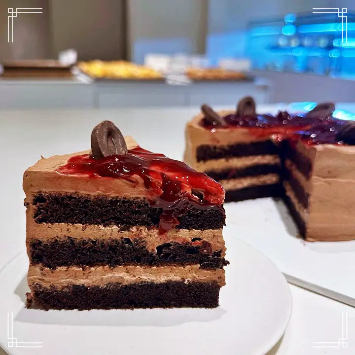 진심 가득 건강 담은 맛 연희동 맛집 추천 생방송투데이 10종 소금빵 성지 월 3천 개 완판 주차가능 대형 베이커리 디저트 카페 오늘방송 빵 플레이스