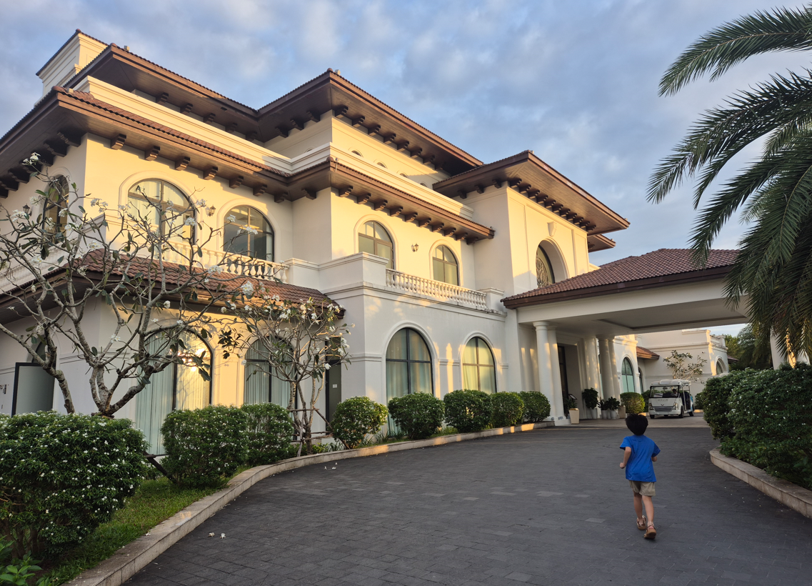 멜리아 빈펄 조식 식당 가는길