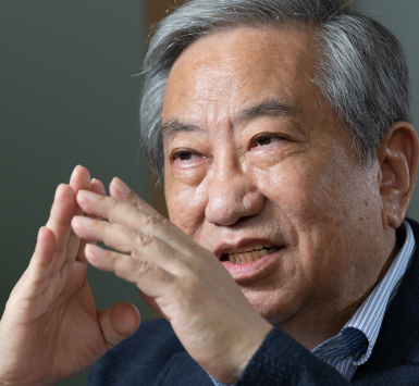 라제건 회장