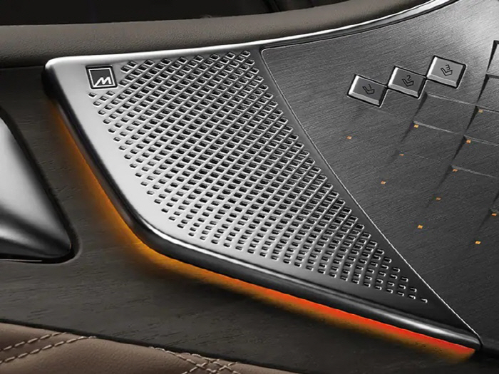 자동차 서라운드 사운드 시스템